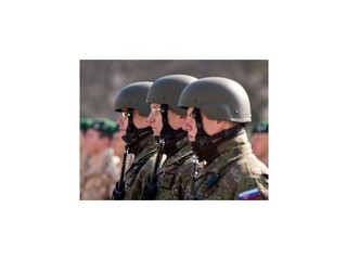 Vojaci a policajti budú precvičovať reakciu na masívny prílev utečencov