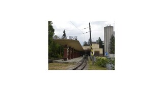 Železničná stanica v Trenčianskych Tepliciach chátra, mesto ju opraviť nemôže