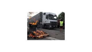 Francúzski farmári blokujú hranice s Nemeckom, nepáčia sa im lacné potraviny