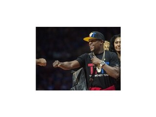 Floyd Mayweather sa v septembri vráti do ringu