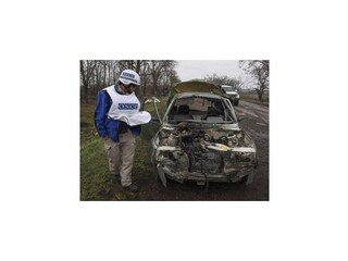 V Donecku podpálili štyri obrnené vozidlá OBSE