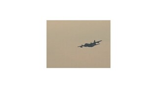 Záhadné lietadlo vzbudzuje obavy, pravdepodobne ide o americký stroj