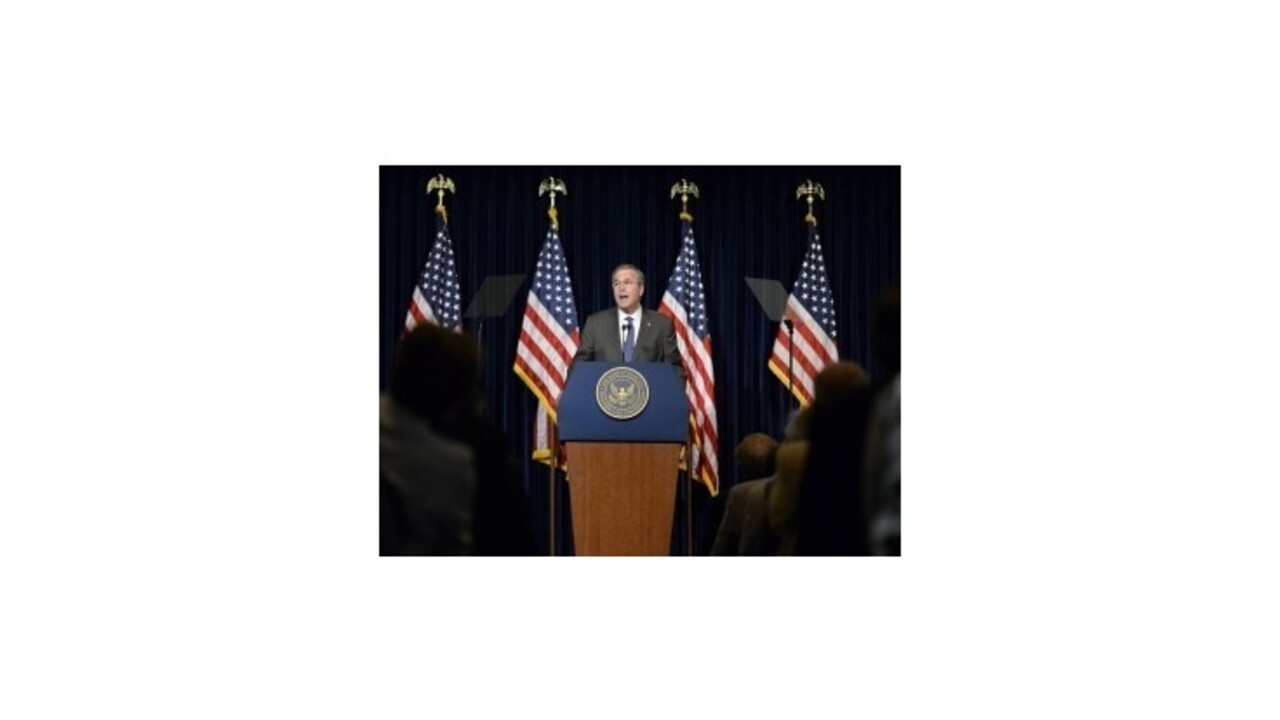 Bush o Clintonovej: Nesie časť zodpovednosti za vzostup kalifátu