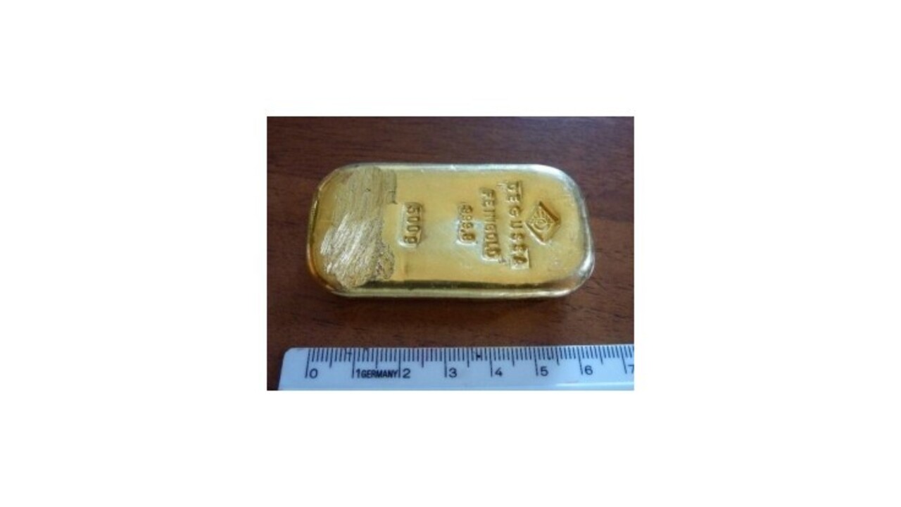 Tínedžerka objavila v bavorskom jazere tehličku zlata