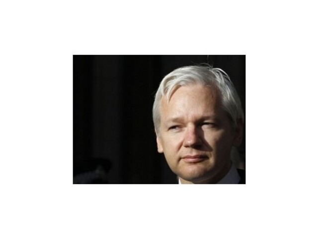 Assange sa zbaví obvinení zo sexuálneho obťažovania, vyhraté však ešte nemá