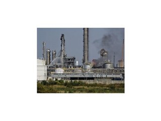 Výbuch a požiar v chemičke pri Litvínove spôsobila porucha chladenia