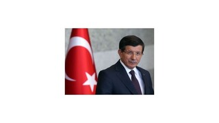 Turecký premiér neuspel so zostavením vlády, mandát vrátil prezidentovi