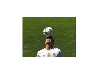 Real na Bernabeu oficiálne predstavil stredopoliara Kovačiča
