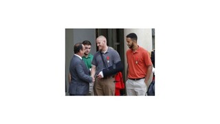 Hrdinov z francúzskeho rýchlovlaku ocenili štátnym vyznamenaním