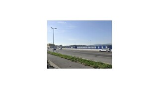 Fotogaléria: Pri slovenských hraniciach vyrástlo kontajnerové mestečko pre migrantov