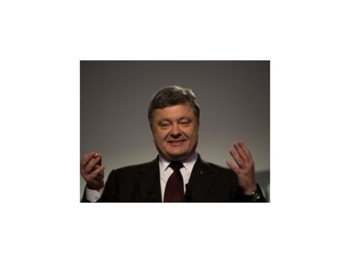Porošenko zablahoželal obyvateľom Donecka, prisľúbil obnovu Donbasu