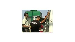 Polícia zadržala na hraniciach s Maďarskom utečencov