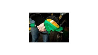 Ceny pohonných látok klesajú už šiesty týždeň za sebou