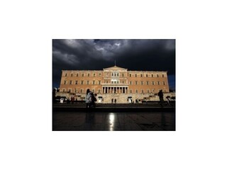 Predvolebné prieskumy naznačujú tesný súboj Syrizy s Novou demokraciou