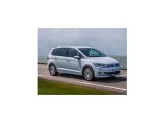 Nový Volkswagen Touran, Fiat 500 po modernizácii, Opel Astra v predpremiére