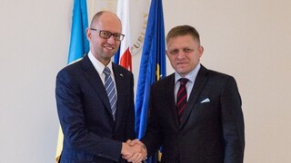 Jaceňuk prišiel na Slovensko, stretol sa s Ficom aj s Kiskom