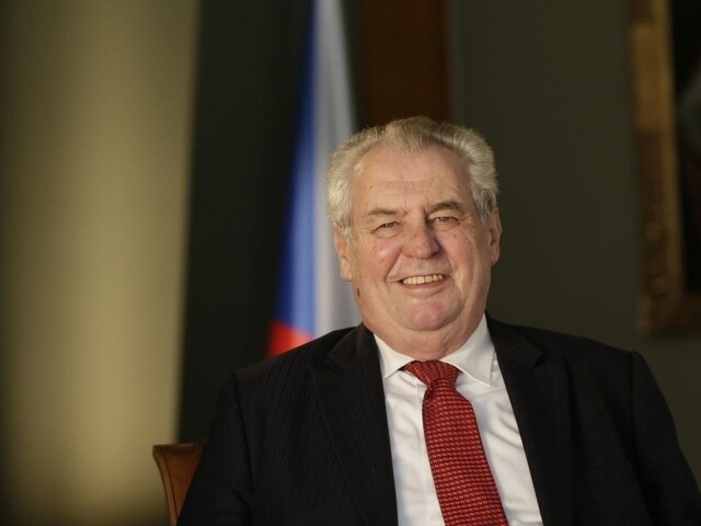 Zeman chce medzi prijatých azylantov zaradiť aj Ukrajincov