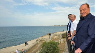 Berlusconi sa na Kryme stretol s Putinom, na Ukrajine je persona non grata