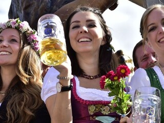 Oktoberfest otvoril svoje brány, privíta milióny návštevníkov