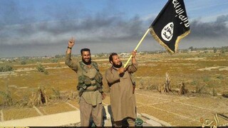 Islamisti pokračujú v popravách, na dobytej základni povraždili sýrskych vojakov