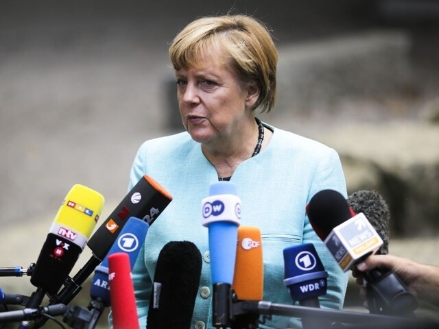 Merkelová vyzvala Úniu, aby v otázke utečencov prijala spoločnú zodpovednosť