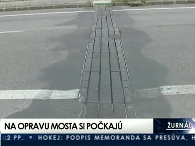 Starý most v Trenčíne komplikuje dopravnú situáciu v meste