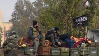 Americké fiasko v Sýrii: Vycvičení povstalci odovzdali zbrane islamistom