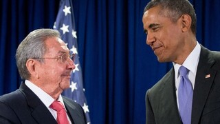 Obama a Raúl Castro po prvý raz rokovali medzi štyrmi očami