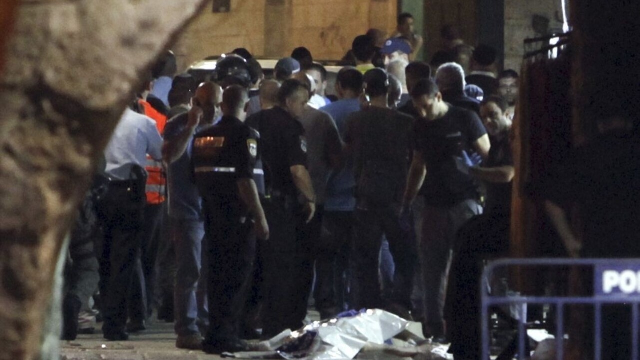 Palestínčan zaútočil v Jeruzaleme na izraelskú rodinu, incident si vyžiadal obete