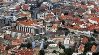 Daň z nehnuteľnosti sa má v Bratislave zdvojnásobiť, mestské časti sú proti