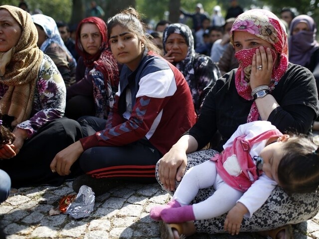 Znásilnenia aj prostitúcia. Úrady vraj zľahčujú zločiny v ubytovniach pre migrantov
