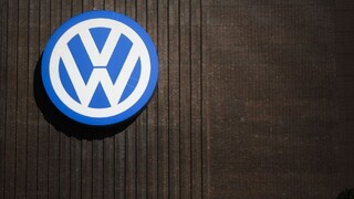 Šéf Volkswagenu v USA priznal, že vedel o podvodoch s emisiami