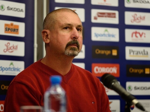 Pre štrajk hokejistov čaká reprezentačného trénera komplikovaná nominácia