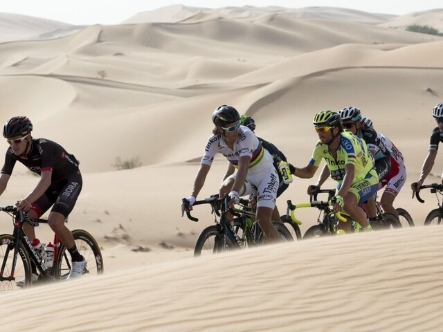 Sagan obsadil v úvodnej etape Okolo Abú Dabí 15. miesto