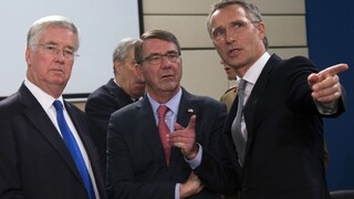 Ministri obrany krajín NATO sa zišli v Bruseli, diskutovali najmä o ruských náletoch v Sýrii