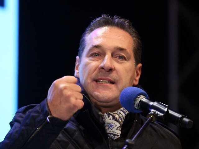 Líder Slobodnej strany Rakúska obvinil volebných súperov z podpory islamistov
