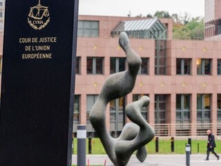 Maďari sa zrejme pripoja k slovenskej žalobe, my im pošleme policajtov
