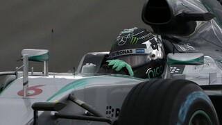 Rosberg v Soči s treťou pole position v sezóne, Sainz zdevastoval monopost