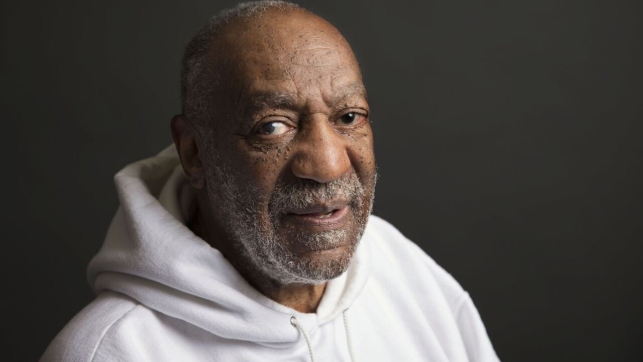 Cosby prehovoril, v prípade sexuálneho zneužívania vypovedal sedem hodín