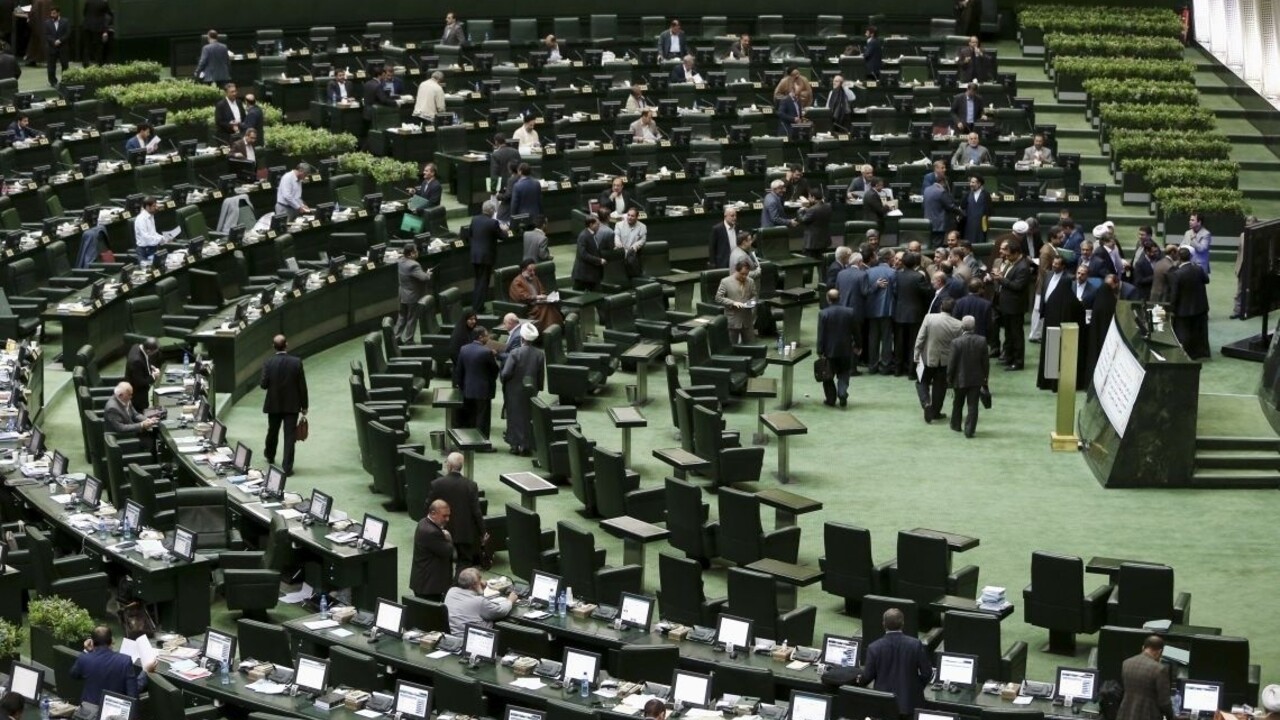 Iránsky parlament podporil jadrovú dohodu, no mal jednu požiadavku