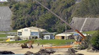 Americkú základňu na Okinawe premiestnia aj napriek odporu guvernéra