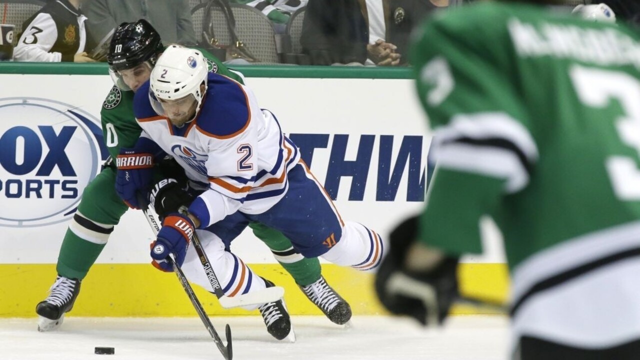 Sekera asistoval pri prehre Edmontonu, Jurčov premiérový štart