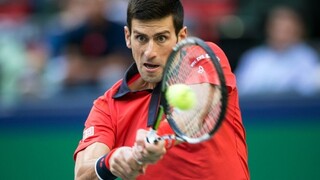 Djokovič v Šanghaji úspešne kráča za deviatym titulom v sezóne