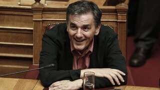 Nový grécky parlament schválil prvý balík reforiem