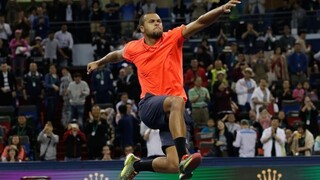 Tsonga je v Šanghaji prvým finalistom, zdolal Nadala