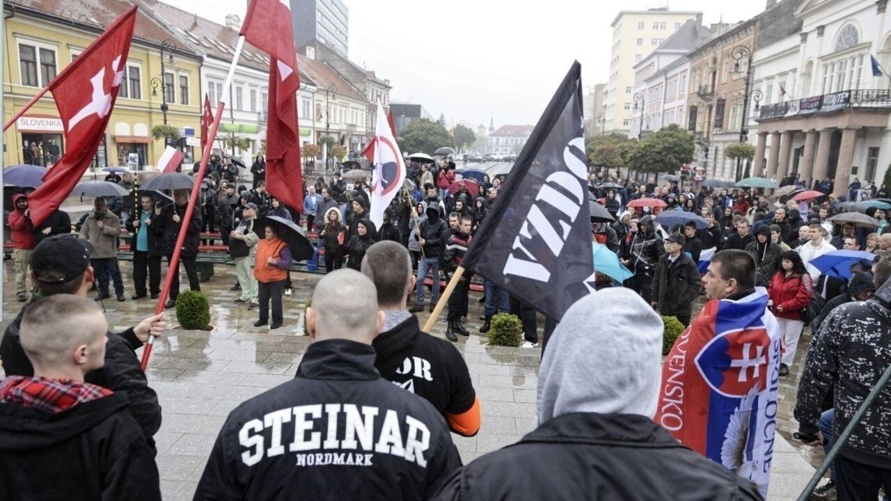 Košice zaplavili stovky demonštrantov, Kotleba chýbal