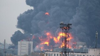 V Petrohrade vypukol rozsiahly požiar, situáciu komplikuje silný vietor