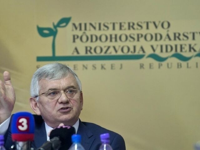 Jahnátek: Nemeníme rozsah ani plochu, na ktorej pestujeme GMO