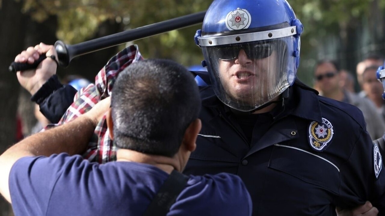 Strana kurdských pracujúcich nie sú teroristi, povedal právnik. Zatkli ho