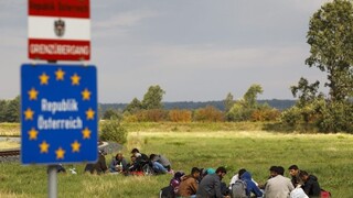 Postavia plot? Aj Rakúsko chce pripraviť hranice na zlý scenár